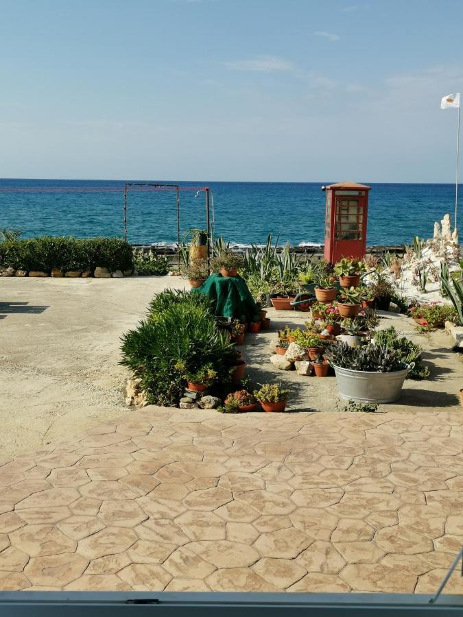 Anastasia Apartment Agia Marina  Exterior photo