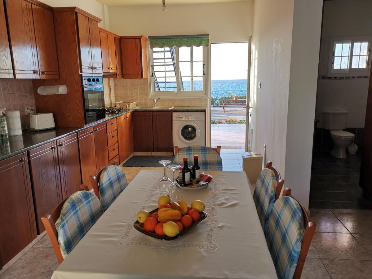 Anastasia Apartment Agia Marina  Exterior photo